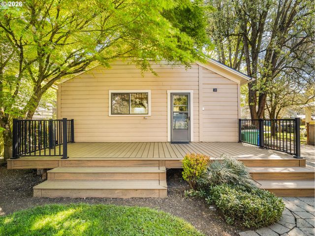 947 Se SPOKANE St Se, Portland, OR 97202