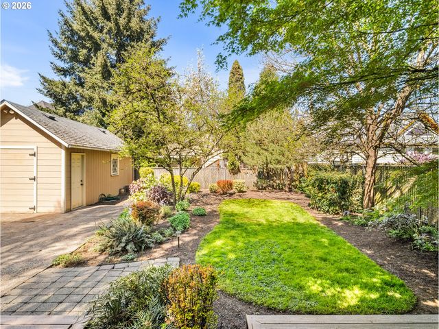 947 Se SPOKANE St Se, Portland, OR 97202