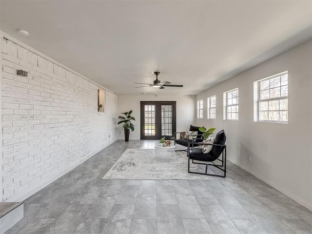 901 NE 6th Street, Moore, OK 73160