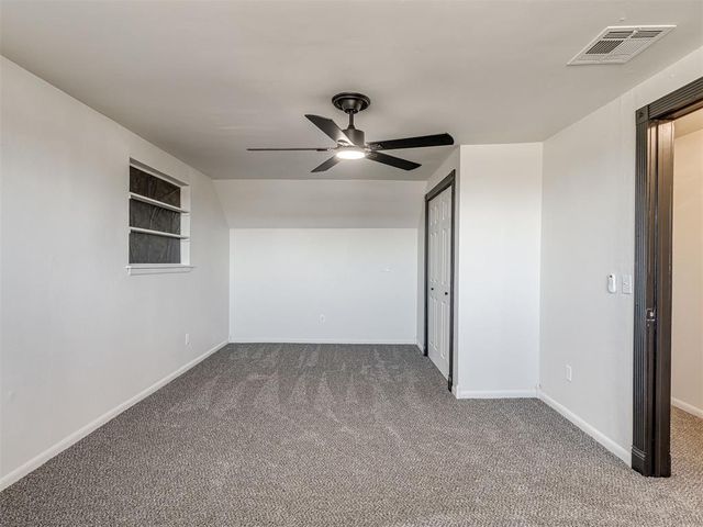 901 NE 6th Street, Moore, OK 73160