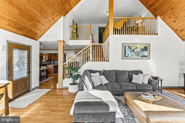 384 LINDAMOOD LN, Strasburg, VA 22641