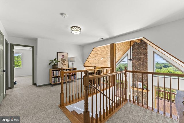 384 LINDAMOOD LN, Strasburg, VA 22641