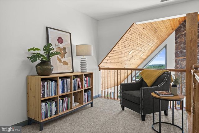 384 LINDAMOOD LN, Strasburg, VA 22641