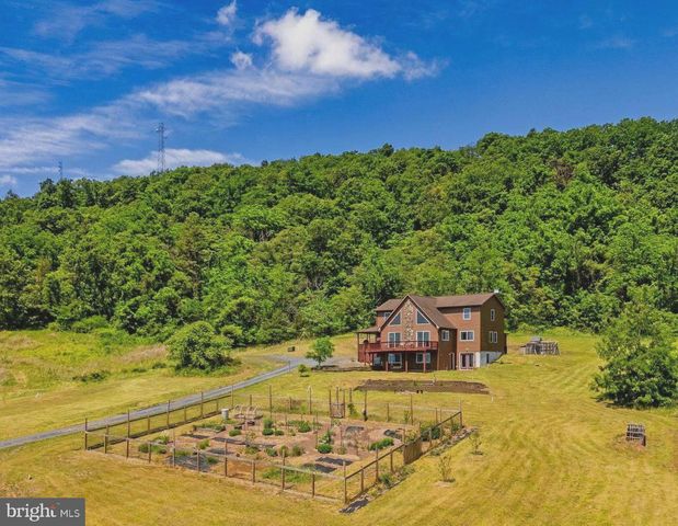 384 LINDAMOOD LN, Strasburg, VA 22641