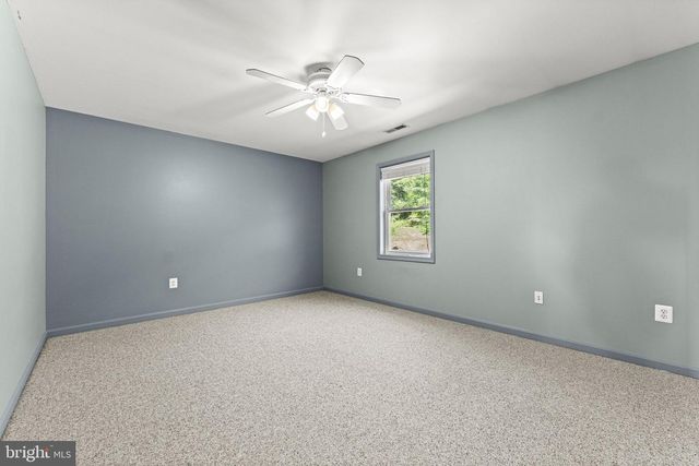 384 LINDAMOOD LN, Strasburg, VA 22641