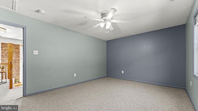 384 LINDAMOOD LN, Strasburg, VA 22641