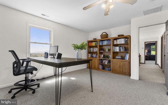 384 LINDAMOOD LN, Strasburg, VA 22641