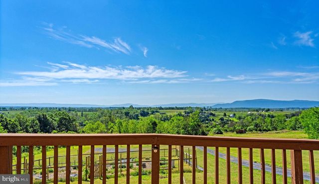 384 LINDAMOOD LN, Strasburg, VA 22641