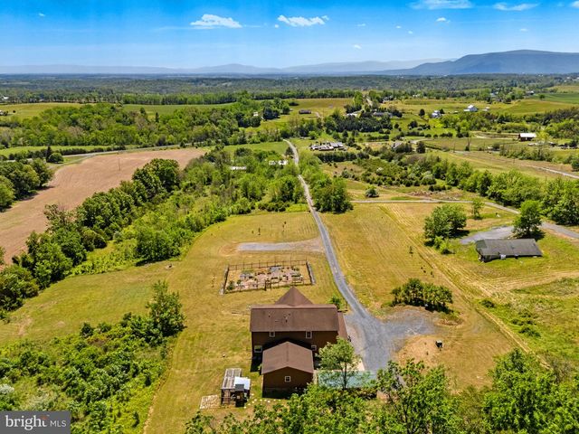 384 LINDAMOOD LN, Strasburg, VA 22641