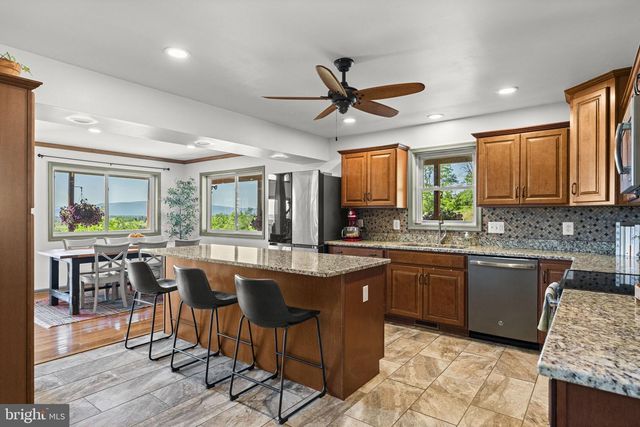 384 LINDAMOOD LN, Strasburg, VA 22641