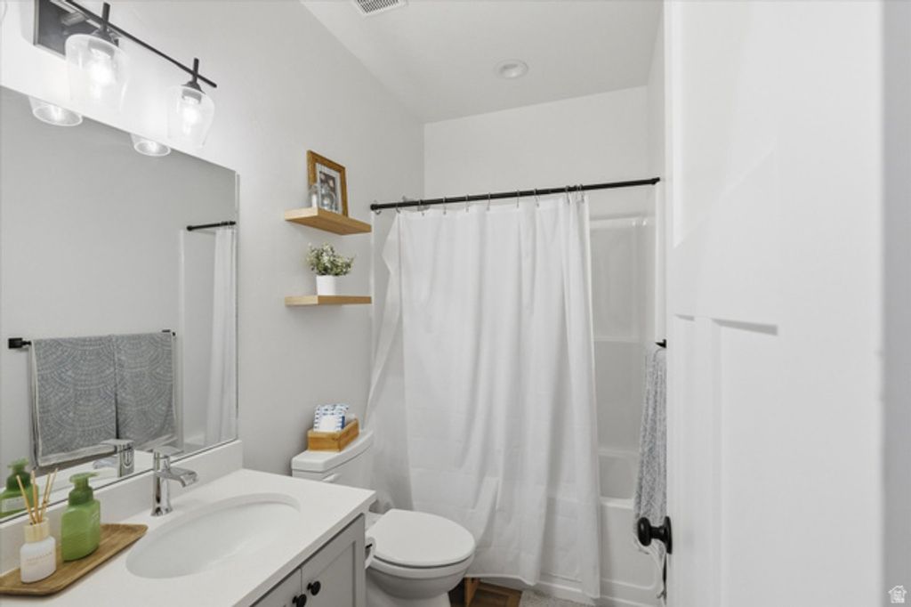 Image 18 of property listing at 820 S 380 E #14, Smithfield, UT 84335
