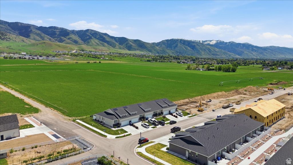 Image 32 of property listing at 820 S 380 E #14, Smithfield, UT 84335