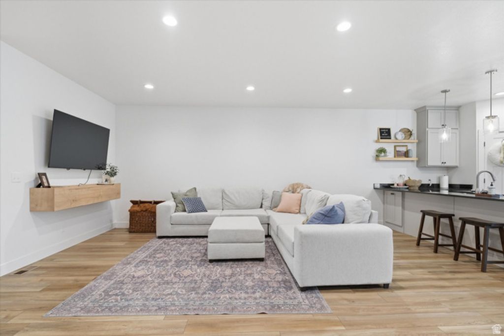 Image 5 of property listing at 820 S 380 E #14, Smithfield, UT 84335