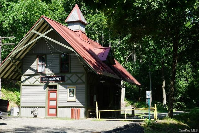 21 Hartz Terrace, Piermont, NY 10968