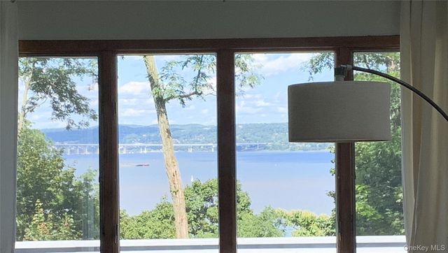 21 Hartz Terrace, Piermont, NY 10968