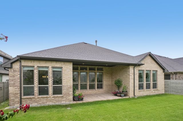 1816 LONGSPUR Drive, Argyle, TX 76226