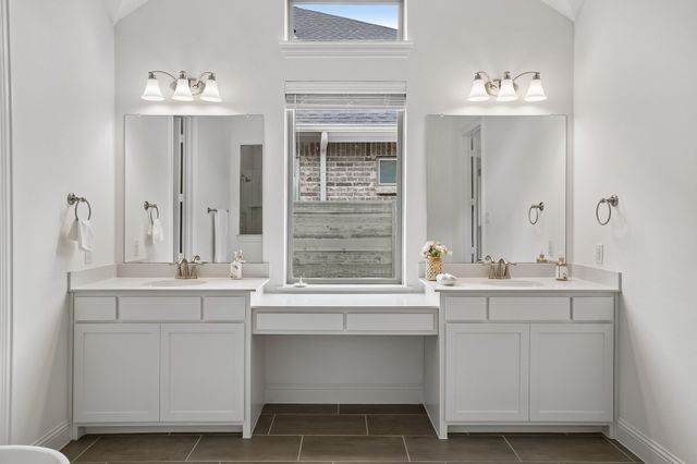 1816 LONGSPUR Drive, Argyle, TX 76226