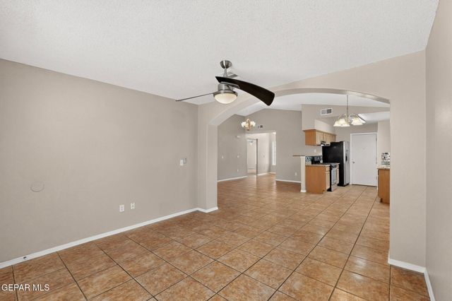 4040 TIERRA VENADO Drive, El Paso, TX 79938