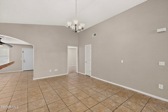 4040 TIERRA VENADO Drive, El Paso, TX 79938