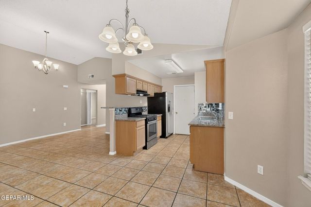 4040 TIERRA VENADO Drive, El Paso, TX 79938