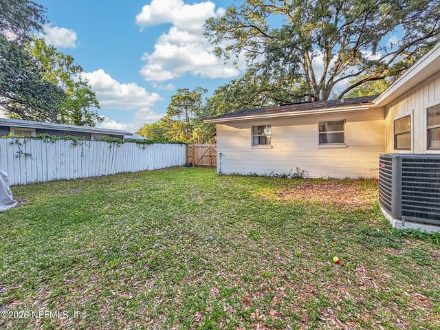 7252 OLD KINGS Road S, Jacksonville, FL 32217