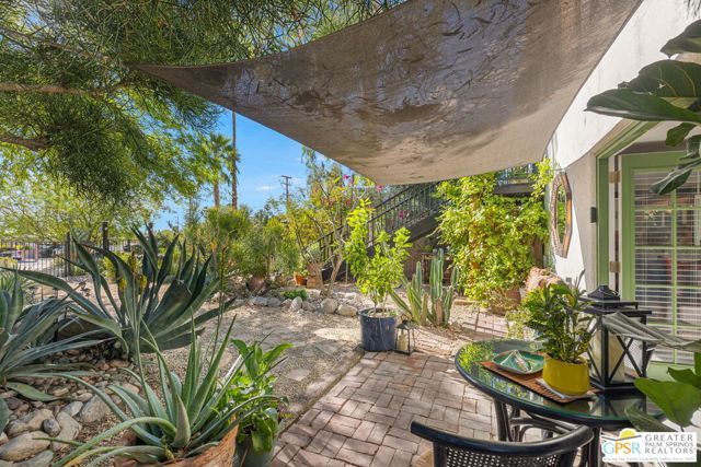 575 S Calle Ajo, Palm Springs, CA 92264