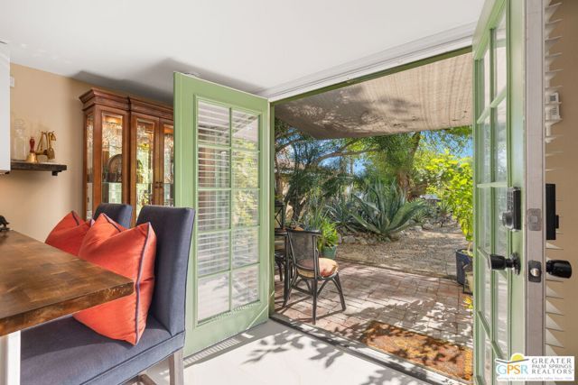 575 S Calle Ajo, Palm Springs, CA 92264