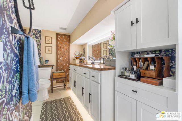 575 S Calle Ajo, Palm Springs, CA 92264