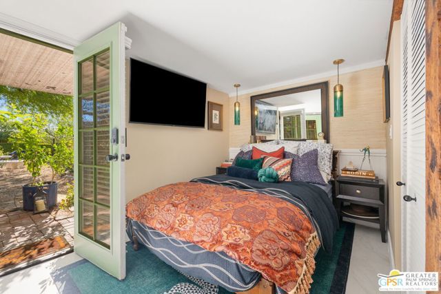 575 S Calle Ajo, Palm Springs, CA 92264