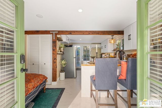 575 S Calle Ajo, Palm Springs, CA 92264