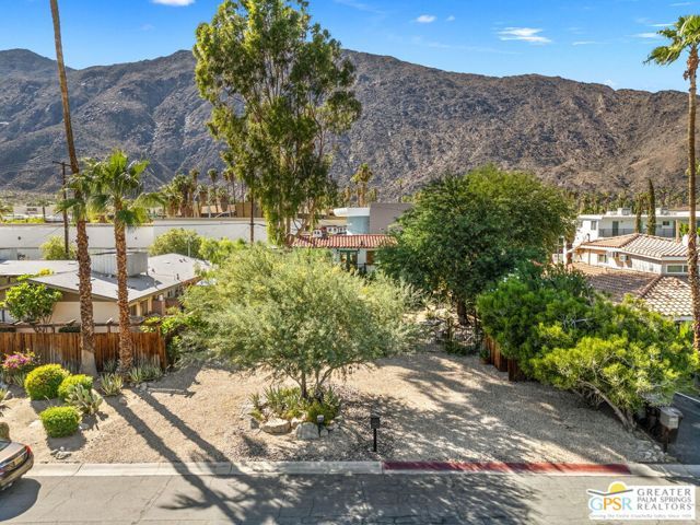 575 S Calle Ajo, Palm Springs, CA 92264