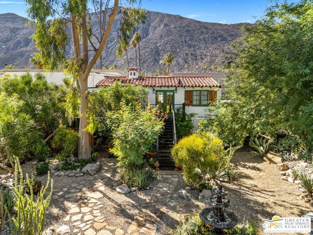 575 S Calle Ajo, Palm Springs, CA 92264