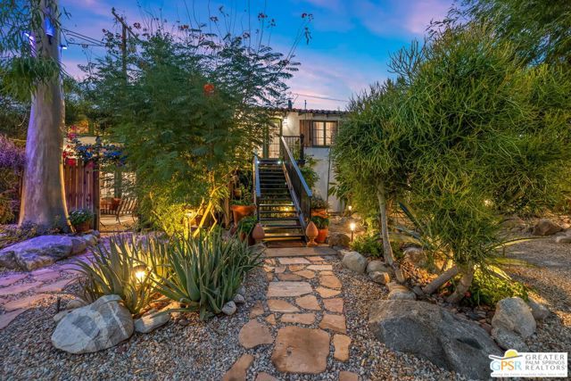 575 S Calle Ajo, Palm Springs, CA 92264
