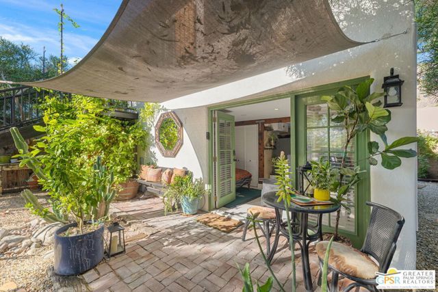 575 S Calle Ajo, Palm Springs, CA 92264