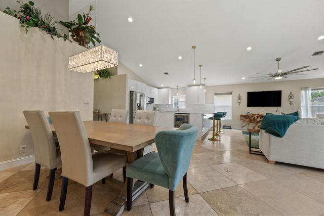 1097 Aviary Road, Wellington, FL 33414