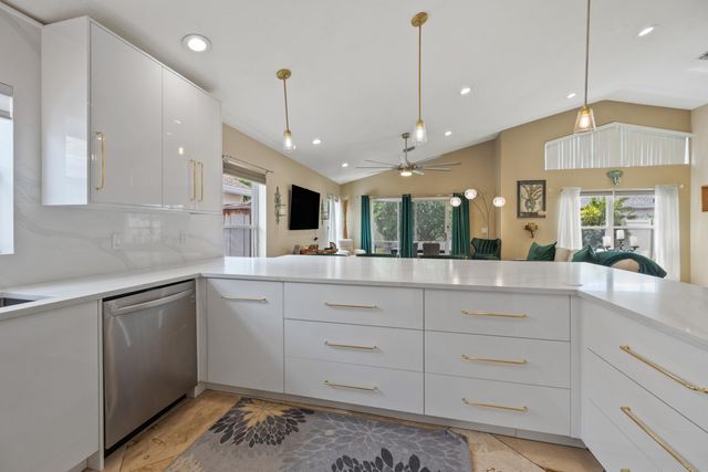 1097 Aviary Road, Wellington, FL 33414