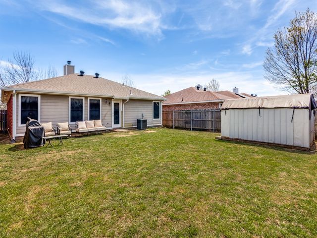 7212 Ashbourne Way, Fort Worth, TX 76133