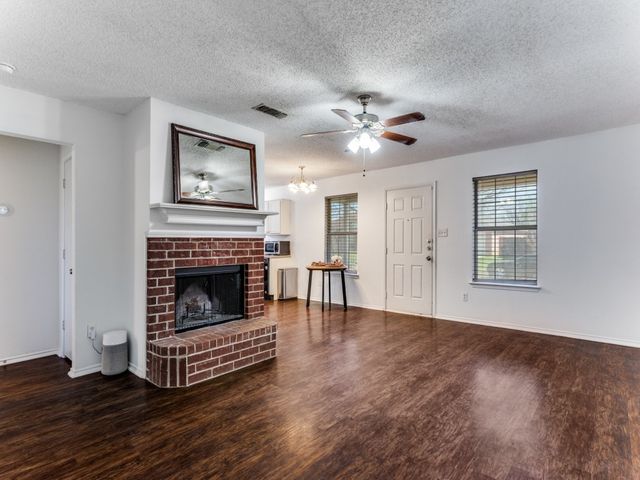 7212 Ashbourne Way, Fort Worth, TX 76133