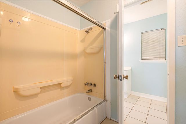 1170 Sailfish Street, Bayou Vista, TX 77563