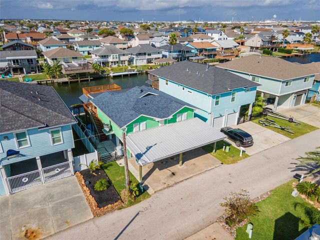 1170 Sailfish Street, Bayou Vista, TX 77563