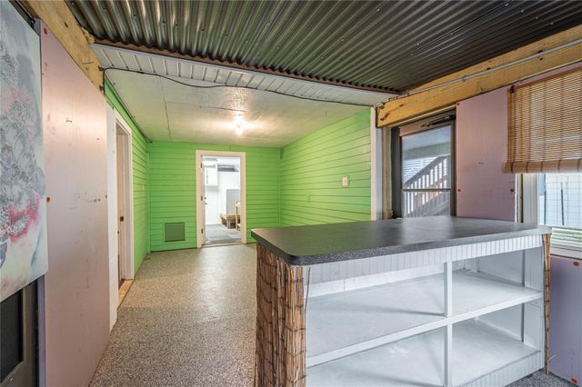 1170 Sailfish Street, Bayou Vista, TX 77563