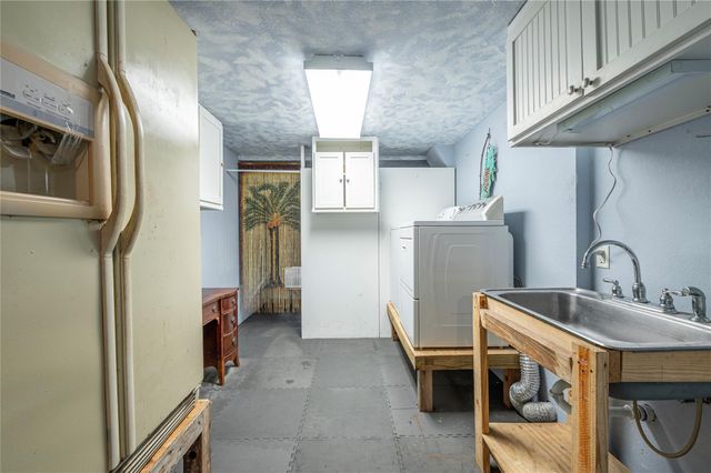 1170 Sailfish Street, Bayou Vista, TX 77563