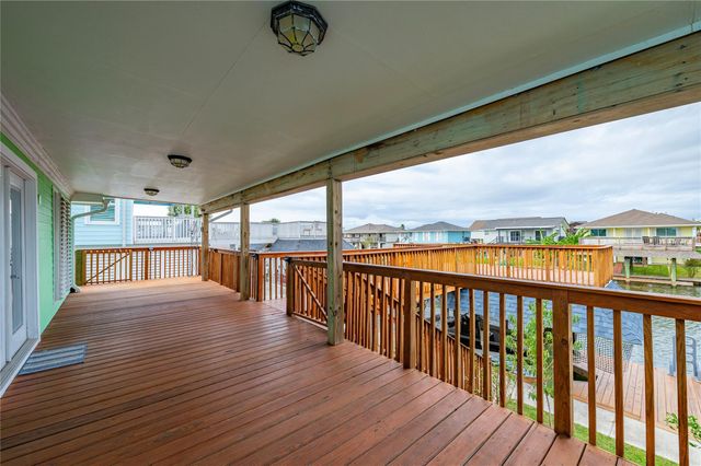 1170 Sailfish Street, Bayou Vista, TX 77563