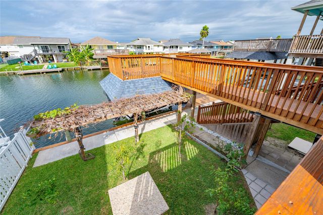 1170 Sailfish Street, Bayou Vista, TX 77563