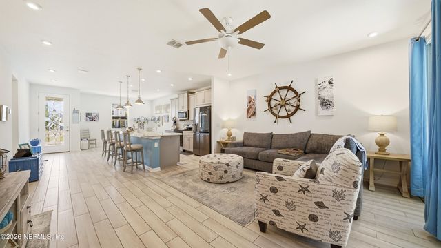 624 PALMETTO Place, Yulee, FL 32097