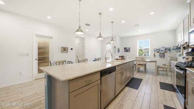 624 PALMETTO Place, Yulee, FL 32097