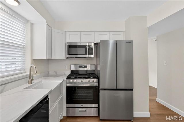 1977 Hunting Lake Court 1977, Kirkwood, MO 63122