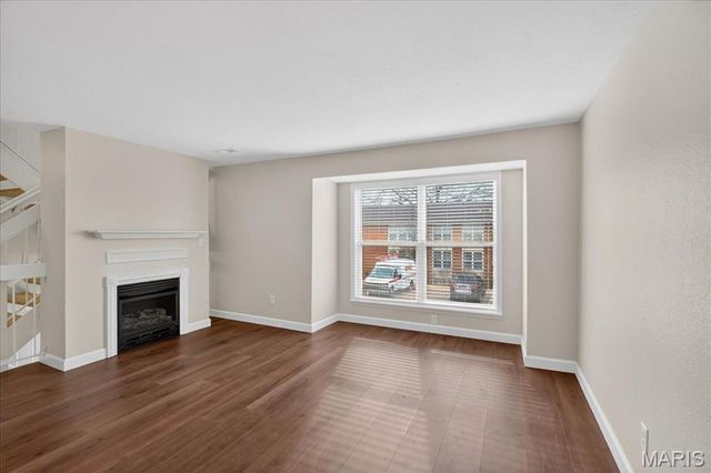 1977 Hunting Lake Court 1977, Kirkwood, MO 63122