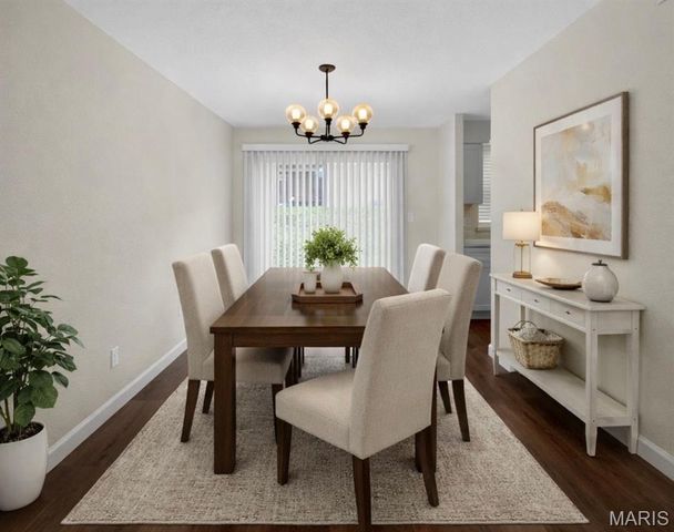 1977 Hunting Lake Court 1977, Kirkwood, MO 63122