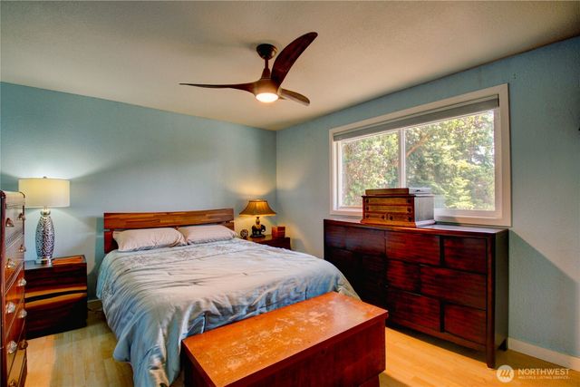 1054 NE Pennington Loop, Coupeville, WA 98239
